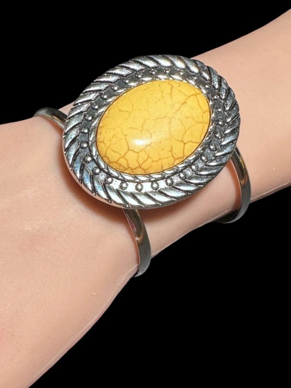 Southwestern Style Cuff Bracelet Silver Tone Yellow Center Womens Jewelry NWOT